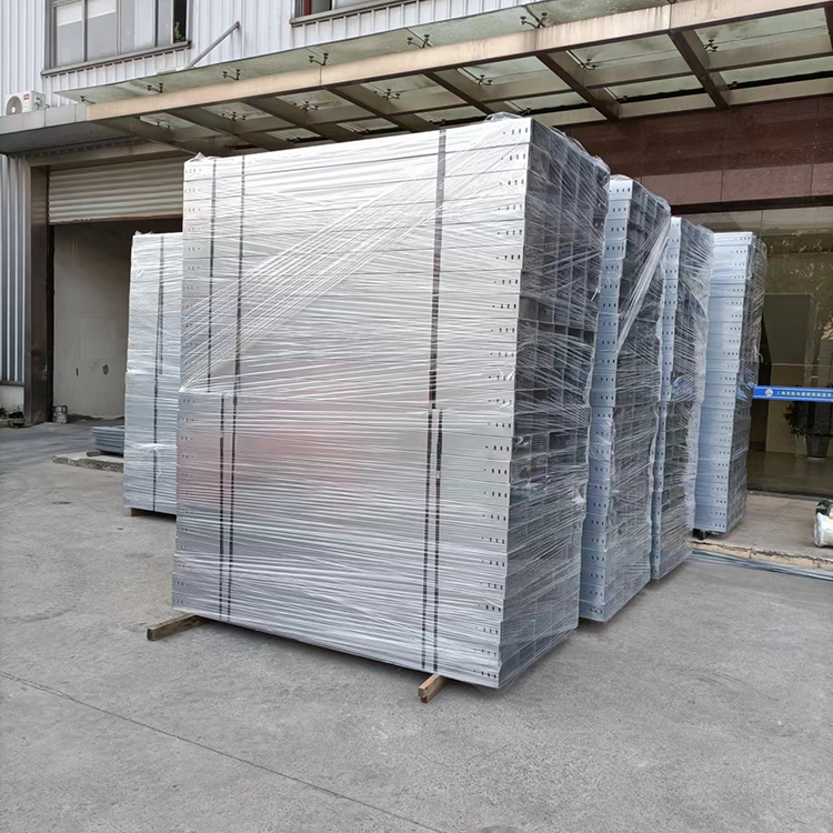 對鋁合金槽式橋架的密封設計